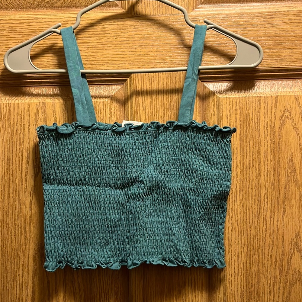 Double Zero Green Crop Top Tank Top, size small